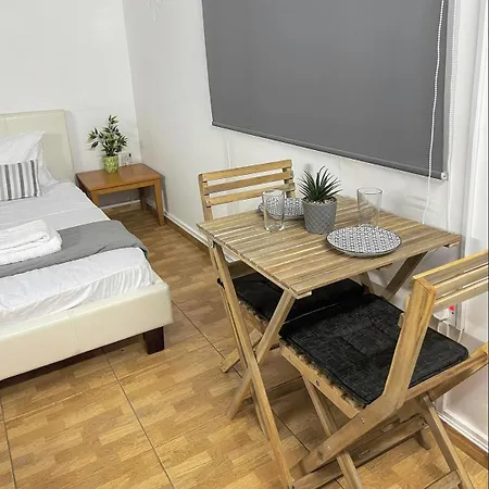 Comfortable Πρωταράς